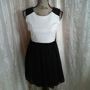 Sweet Storm Womens Dress